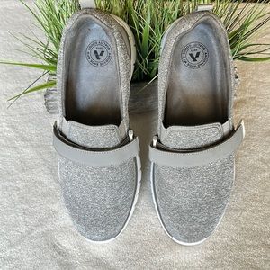 Anodyne shoes size 10